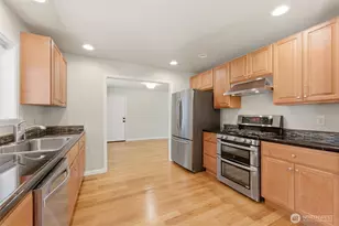 1312 Adams St, Steilacoom, WA 98388 - Photo 11