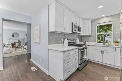 14215 110th Avenue NE, Kirkland, WA 98034 - Photo 11