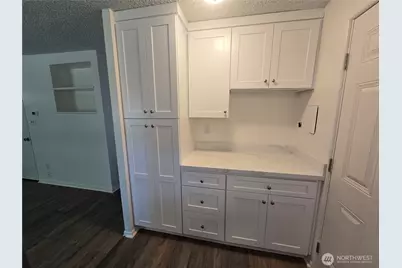 8907 Beacon Avenue S, Seattle, WA 98118 - Photo 11
