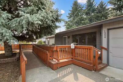 1324 Cascade Street, Wenatchee, WA 98801 - Photo 1