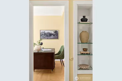 1502 39th Avenue E, Seattle, WA 98112 - Photo 15