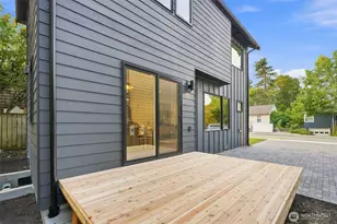 4909 SW Canada Dr, Seattle, WA 98136 - Photo 9