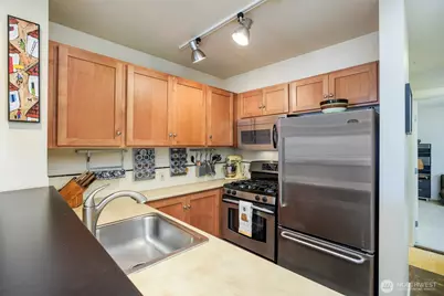 1909 10th Avenue W #201, Seattle, WA 98119 - Photo 9