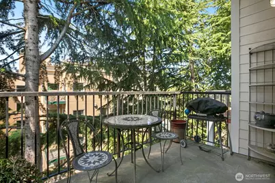1617 Summit Avenue #42, Seattle, WA 98122 - Photo 21