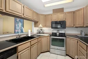 1617 Summit Ave, Seattle, WA 98122 - Photo 11