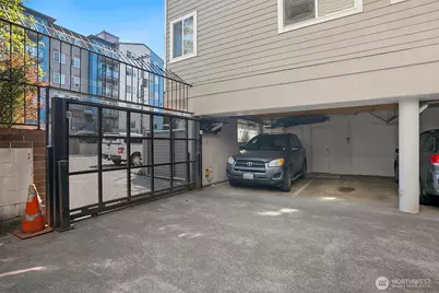 1617 Summit Avenue #42, Seattle, WA 98122 - Photo 25
