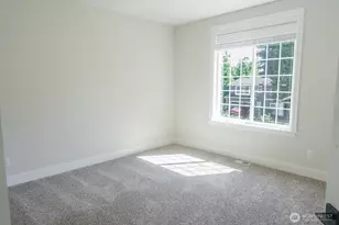 10420 NE 112th St, Kirkland, WA 98033 - Photo 27