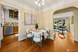 2205 Bigelow Ave N, Seattle, WA 98109 - Photo 7