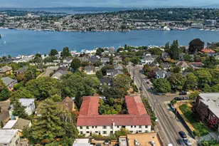 2205 Bigelow Ave N, Seattle, WA 98109 - Photo 35