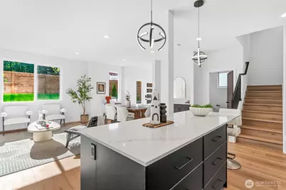 10702 Linden Avenue N, Seattle, WA 98133 - Photo 17