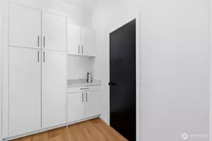 10702 Linden Ave N, Seattle, WA 98133 - Photo 19
