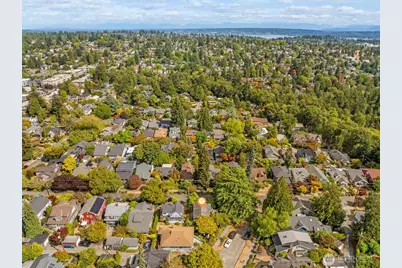 1920 NE Naomi Place, Seattle, WA 98115 - Photo 35