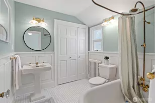 1920 NE Naomi Pl, Seattle, WA 98115 - Photo 19