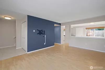 212 SW 146th Street #105, Burien, WA 98166 - Photo 3