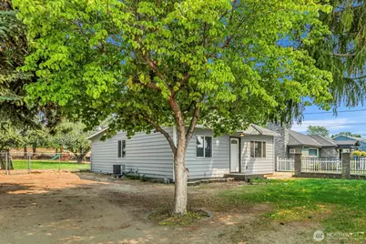 857 N Devon Avenue, East Wenatchee, WA 98802 - Photo 3