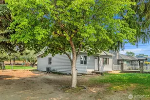 857 N Devon Ave, East Wenatchee, WA 98802 - Photo 3