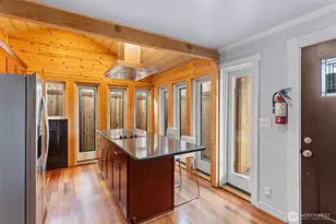 6618 43rd Ave S, Seattle, WA 98118 - Photo 5