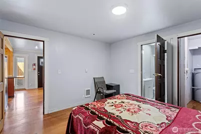 6618 43rd Avenue S, Seattle, WA 98118 - Photo 11
