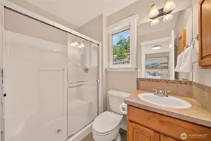 1760 30th Ave NE, Issaquah, WA 98029 - Photo 27