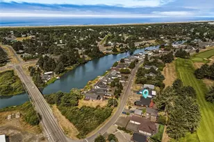 112 Canal Dr NE, Ocean Shores, WA 98569 - Photo 33