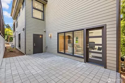 9528 28th Avenue NW, Seattle, WA 98117 - Photo 31