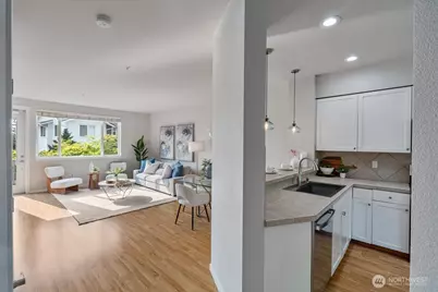 10901 124th Avenue NE #2-4, Kirkland, WA 98033 - Photo 3