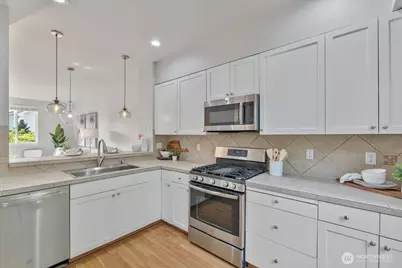 10901 124th Avenue NE #2-4, Kirkland, WA 98033 - Photo 7