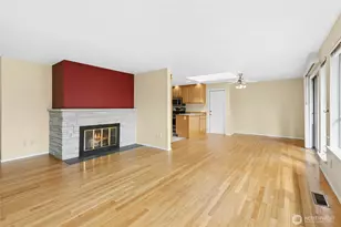 250 110th Pl SE, Bellevue, WA 98004 - Photo 9