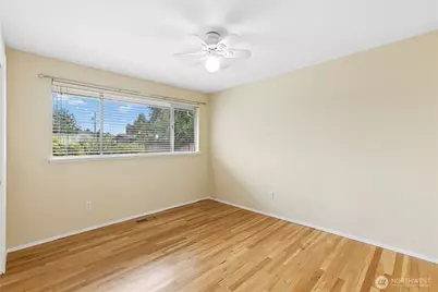 250 110th Place SE, Bellevue, WA 98004 - Photo 21