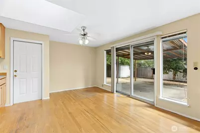 250 110th Place SE, Bellevue, WA 98004 - Photo 11