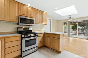 250 110th Pl SE, Bellevue, WA 98004 - Photo 13