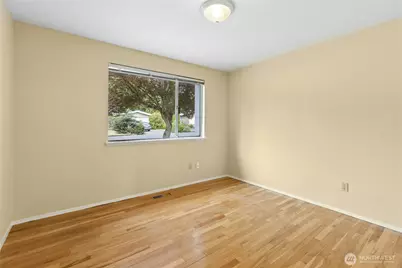 250 110th Place SE, Bellevue, WA 98004 - Photo 27