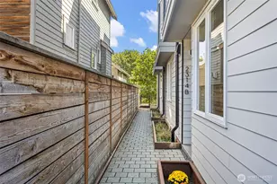 2314 Thorndyke Ave W, Seattle, WA 98199 - Photo 3