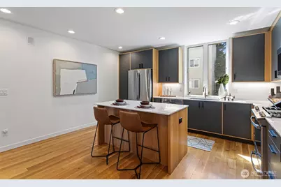 2314 Thorndyke Avenue W #B, Seattle, WA 98199 - Photo 11