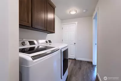 863 SE 6th Avenue, Oak Harbor, WA 98277 - Photo 9