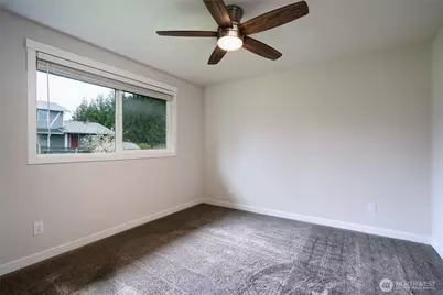 863 SE 6th Avenue, Oak Harbor, WA 98277 - Photo 15