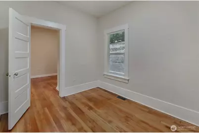 1427 E Fairbanks Street, Tacoma, WA 98404 - Photo 27