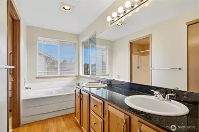 12402 107th Place NE, Kirkland, WA 98034 - Photo 17