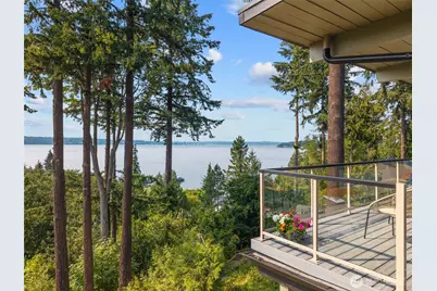 2003 82nd Avenue SE, Mercer Island, WA 98040 - Photo 3