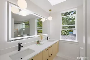 7533 31st Ave NE, Seattle, WA 98115 - Photo 9