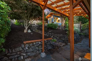 3006 11th Ave W, Seattle, WA 98119 - Photo 33