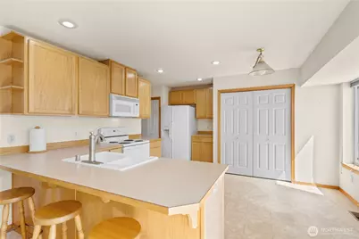 404 12th Street SE, Auburn, WA 98002 - Photo 7