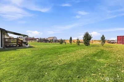 3914 Road F NE, Moses Lake, WA 98837 - Photo 9
