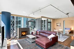 820 Blanchard St, Seattle, WA 98121 - Photo 13