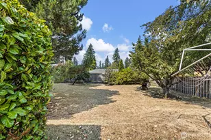 3859 139th Ave SE, Bellevue, WA 98006 - Photo 9