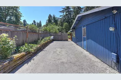 16203 SE Petrovitsky Road, Renton, WA 98058 - Photo 25