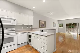 1800 NE 40 St, Renton, WA 98056 - Photo 9