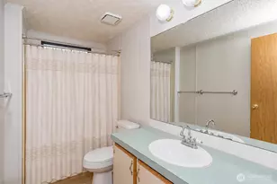 579 NW Silver Glen Ln, Bremerton, WA 98311 - Photo 15