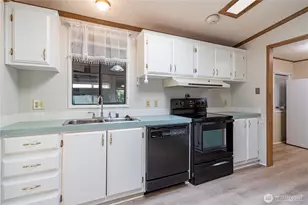 579 NW Silver Glen Ln, Bremerton, WA 98311 - Photo 7