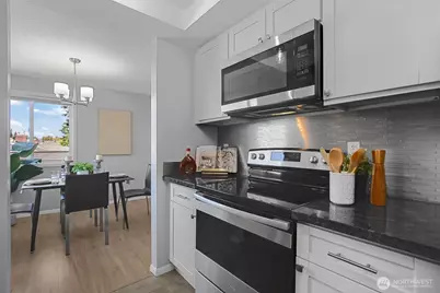 6055 35th Avenue SW #206, Seattle, WA 98126 - Photo 3